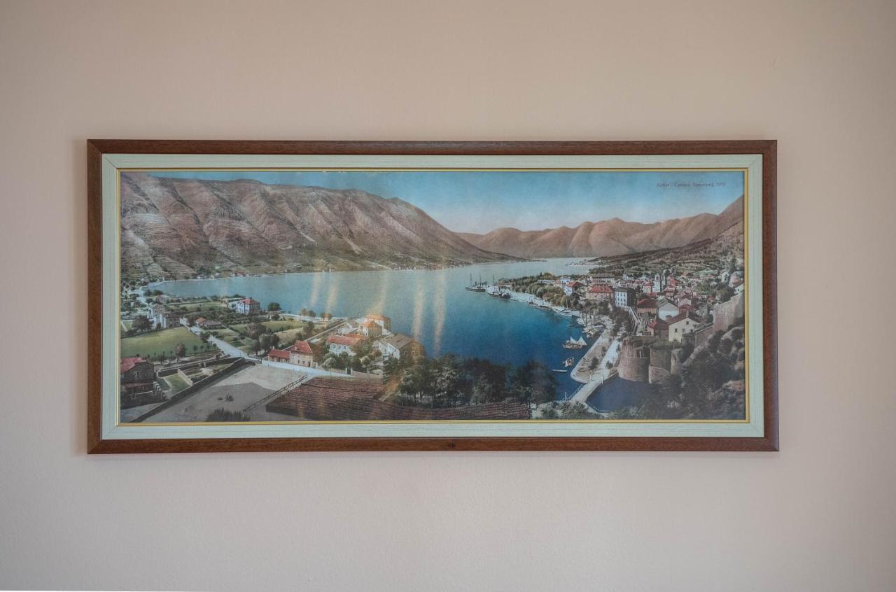 Seaside Serenity: 2-Bedroom Apartment With Boka Bay View Kotor Exterior foto